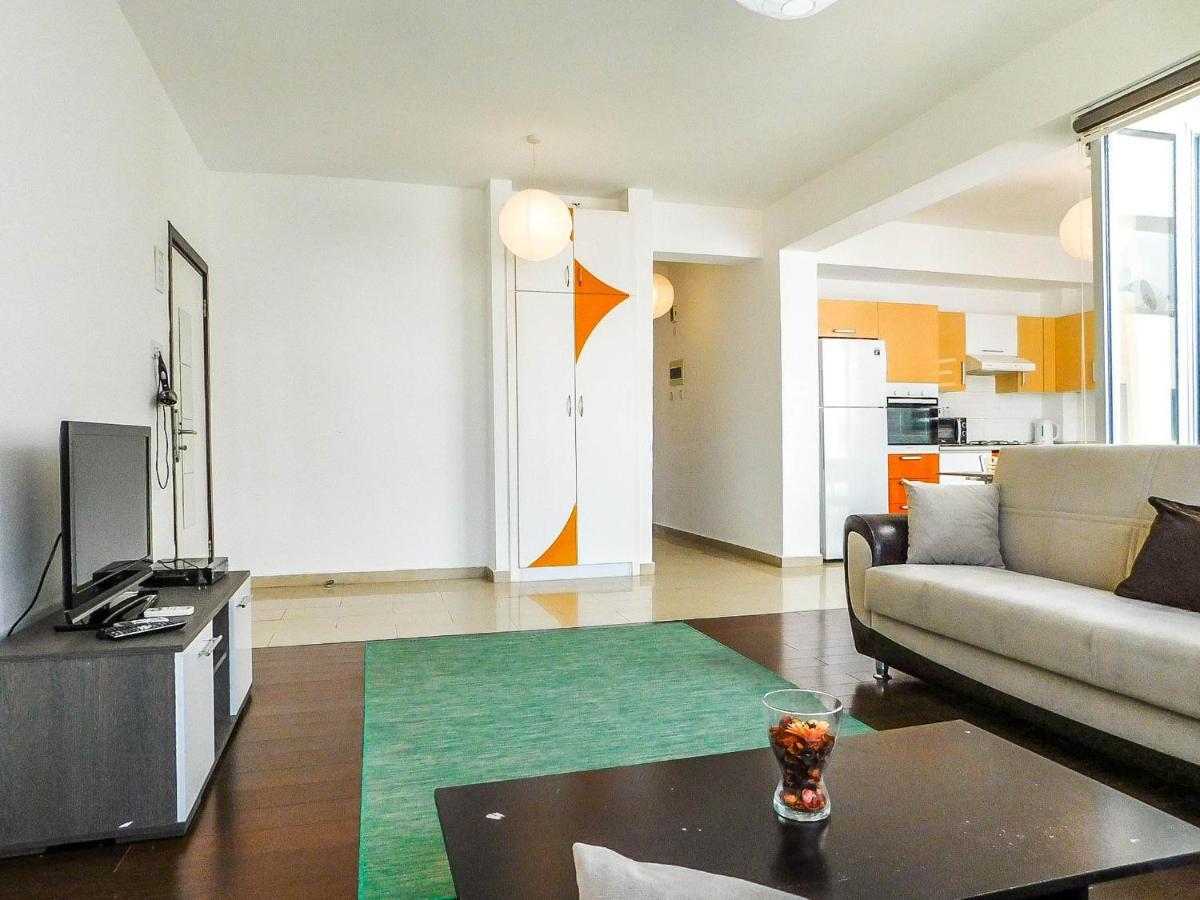 Rix Apartment *