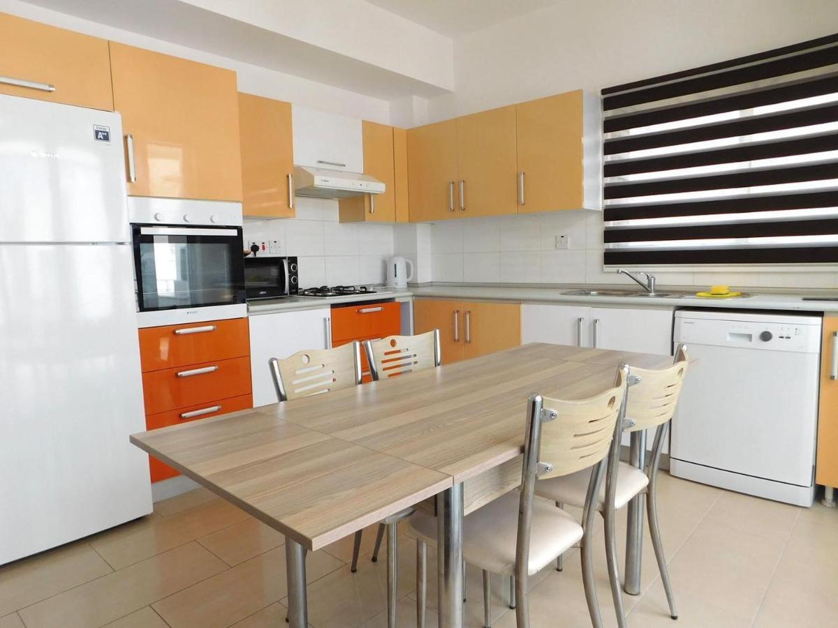 Rix Apartment *
